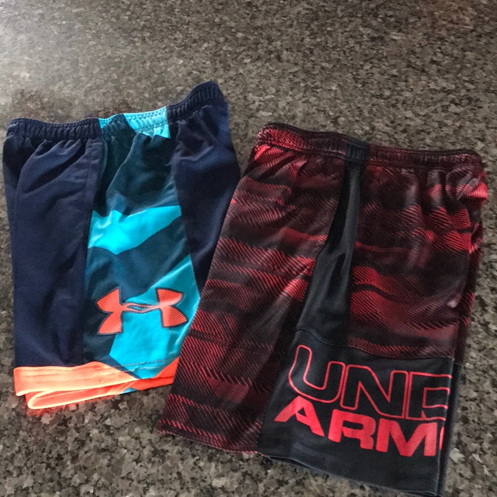 SOLD 💫 boy’s Under Armour shorts